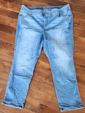 Torrid Lean Jean Slim Straight SSoft Blue Denim Pull On Plus Size 3R 3X